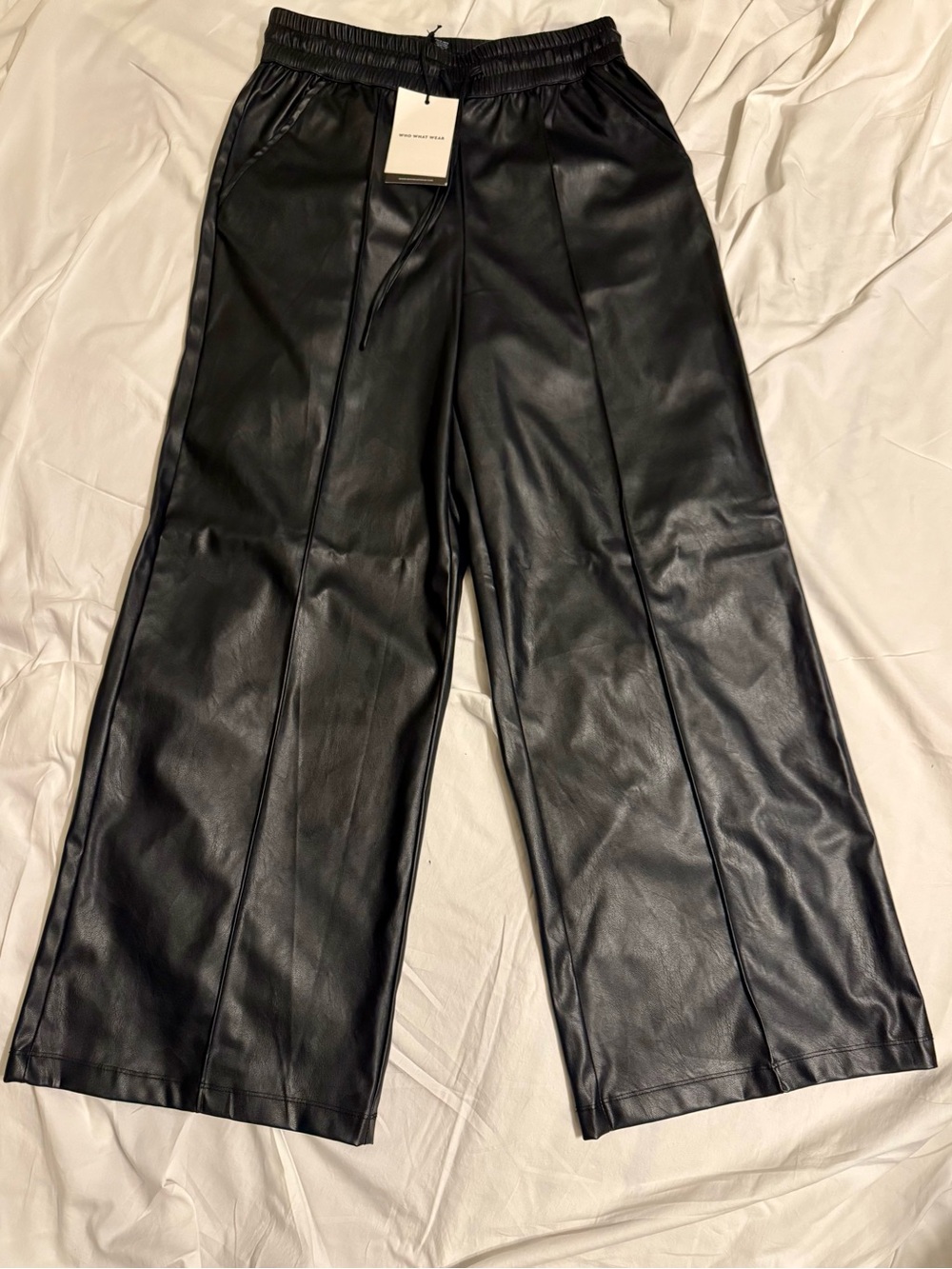 WHO WHAT WEAR Women’s faux leather wide-leg pants, size M, Black. NWT